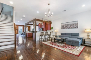 Spacious Loft-Style 3BR Townhouse by Hosteeva
